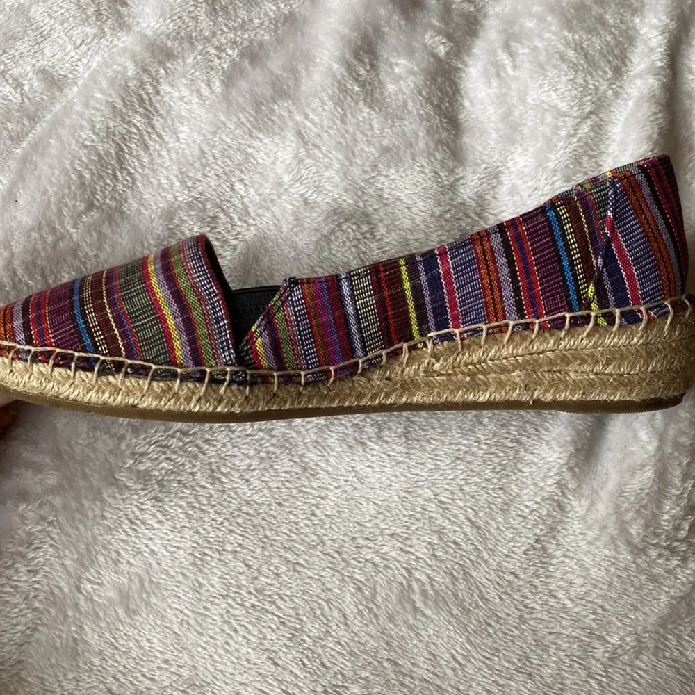 LifeStride espadrilles with 1” wedge / multi-colored - Size 8.5 - Picture 5 of 16